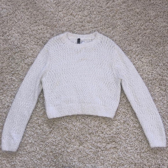 Fuzzy crew neck sweater - Picture 2 of 3